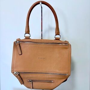 Givenchy Pandora - MEDIUM